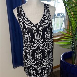 Black and White Patterned Women's Top